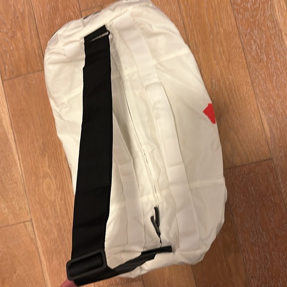 ** Adidas Weekender Duffel Bag - Picture 4 of 8